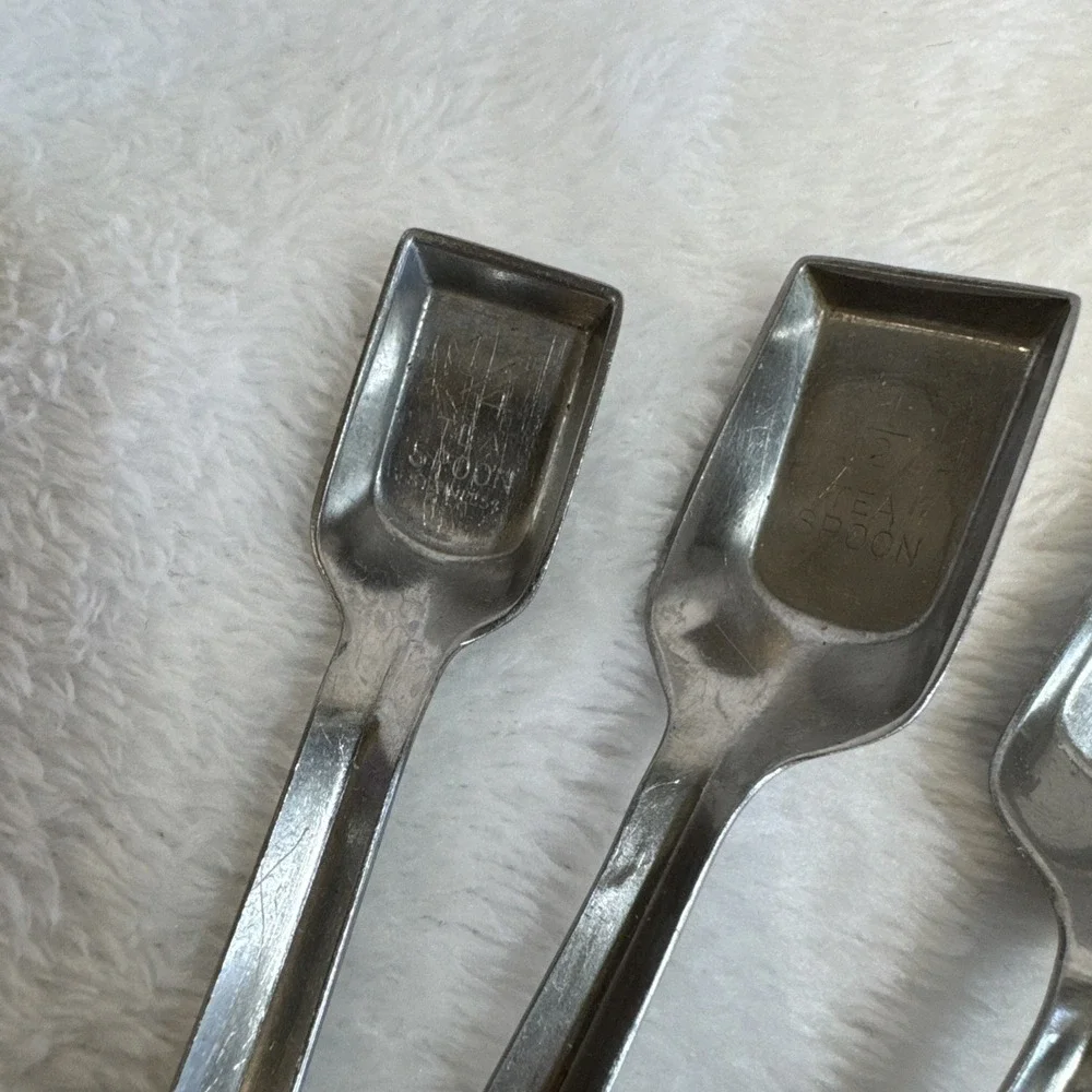 Ekco Flint Vintage‎ Stainless Steel Measuring Spoons Set of 4 USA Shovel Style